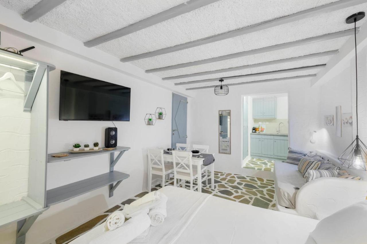 Endless Blue From Syros - Megas Gialos Resort - Suite 1 Eksteriør billede