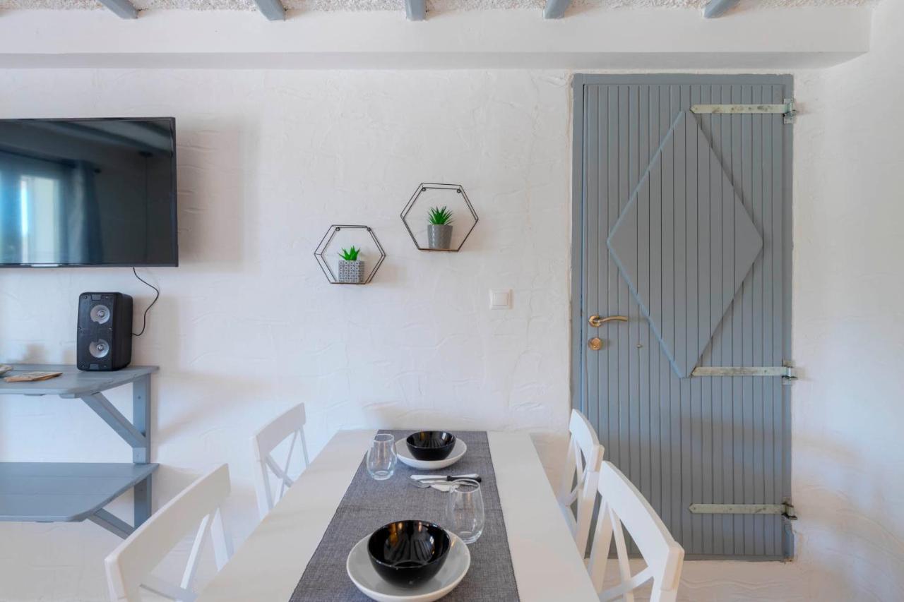 Endless Blue From Syros - Megas Gialos Resort - Suite 1 Eksteriør billede